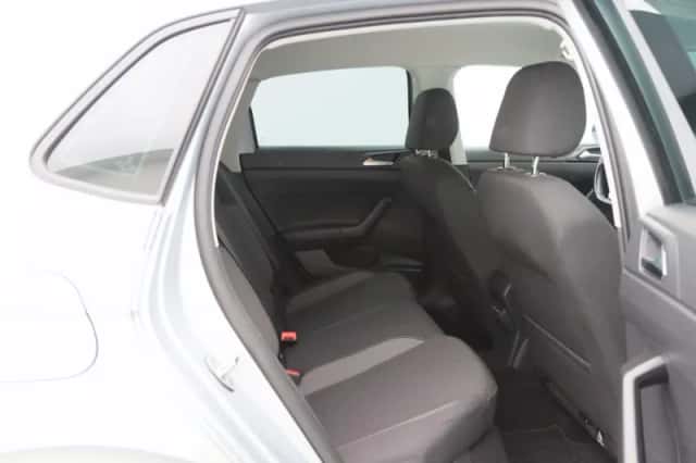 Volkswagen Polo (2023) thumbnail 32