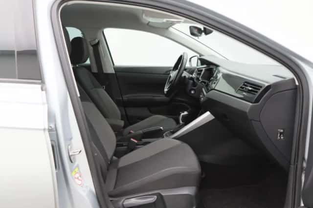 Volkswagen Polo (2023) thumbnail 34