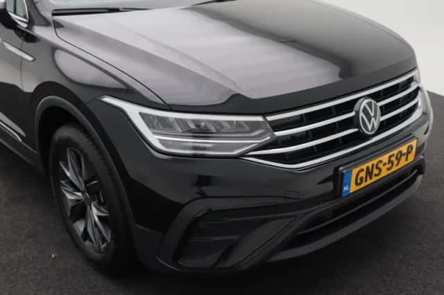 Volkswagen Tiguan (2024) thumbnail 12