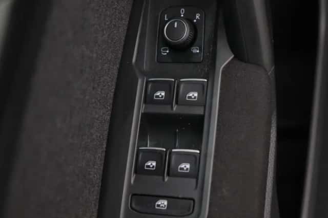 Volkswagen Tiguan (2024) thumbnail 22