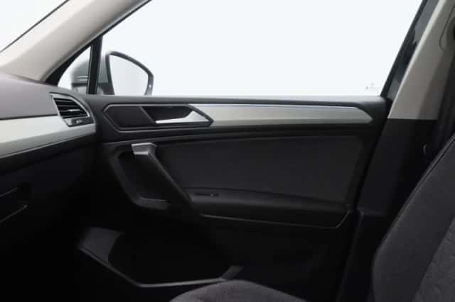 Volkswagen Tiguan (2024) thumbnail 35