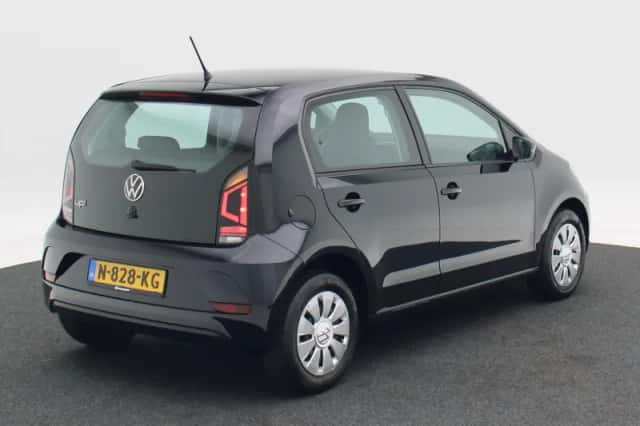 Volkswagen Up! (2021) thumbnail 2