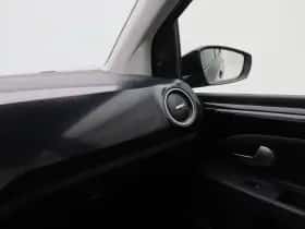 Volkswagen Up! (2021) thumbnail 20