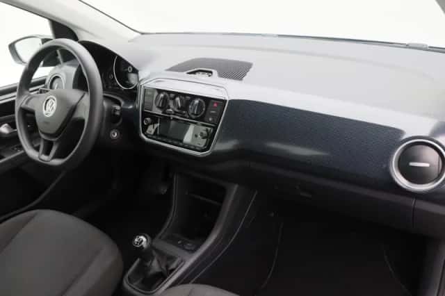 Volkswagen Up! (2021) thumbnail 26