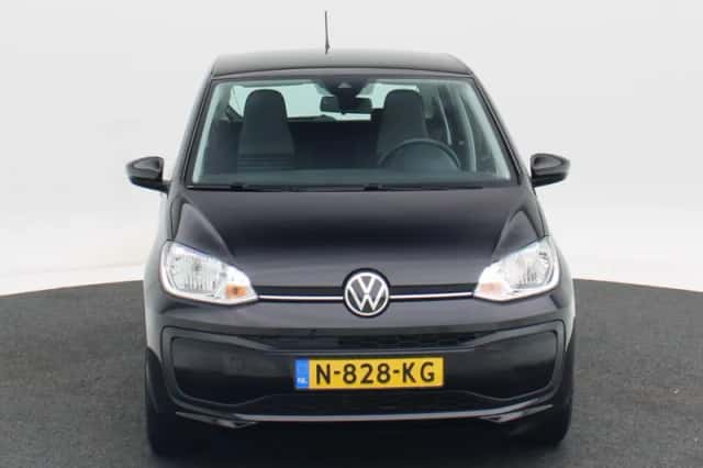 Volkswagen Up! (2021) thumbnail 4