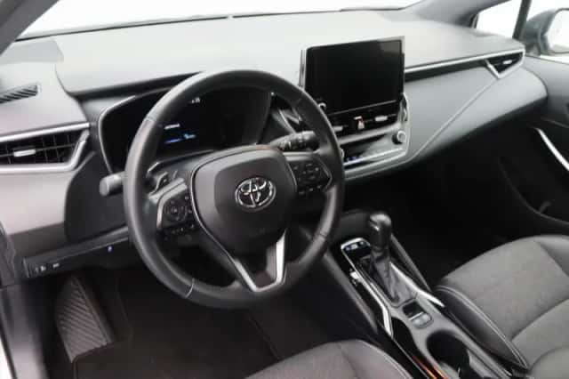 Toyota Corolla (2022) thumbnail 3