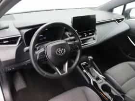 Toyota Corolla (2022) thumbnail 3
