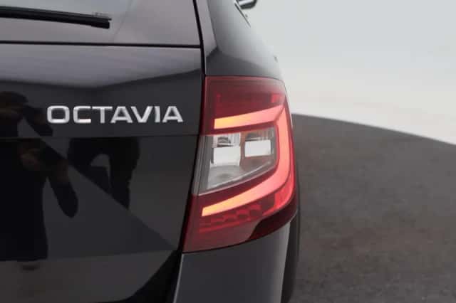 Škoda Octavia (2020) thumbnail 12