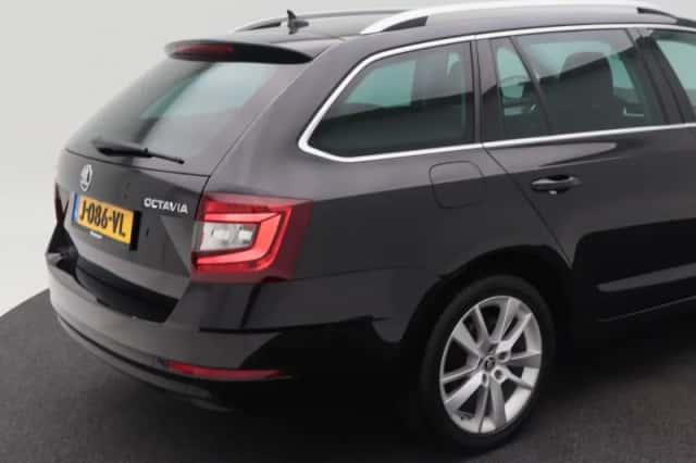 Škoda Octavia (2020) thumbnail 13