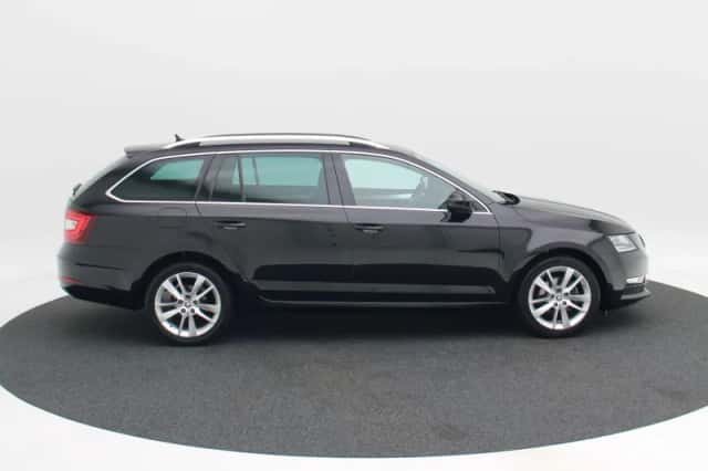 Škoda Octavia (2020) thumbnail 6