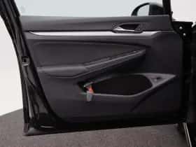 Volkswagen Golf (2025) thumbnail 17