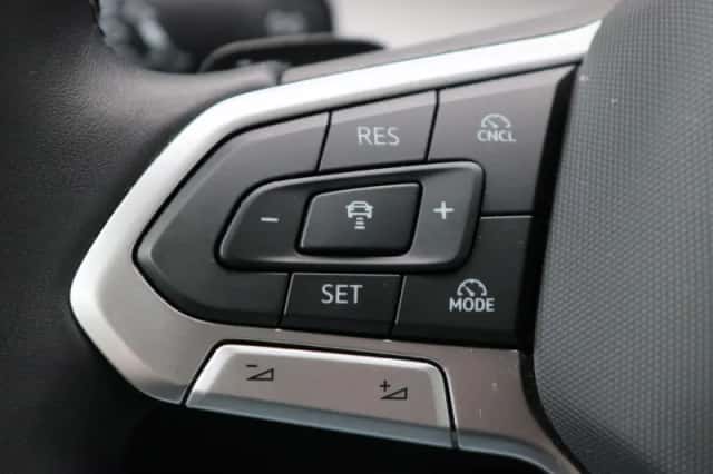 Volkswagen Golf (2025) thumbnail 22