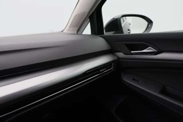 Volkswagen Golf (2025) thumbnail 31