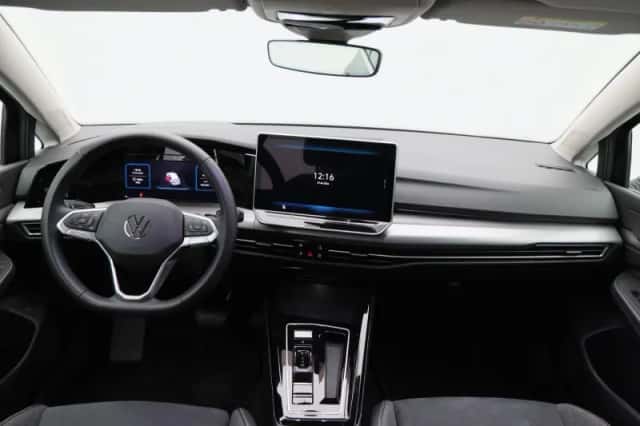 Volkswagen Golf (2025) thumbnail 34