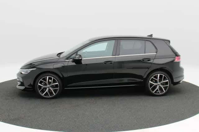 Volkswagen Golf (2025) thumbnail 9