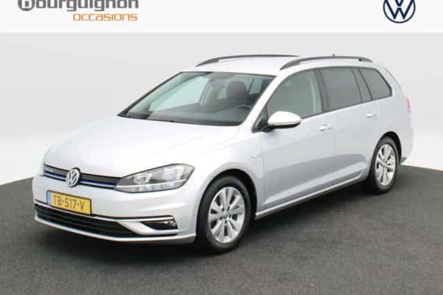 Volkswagen Golf (2018) thumbnail 1