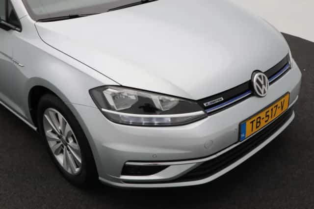 Volkswagen Golf (2018) thumbnail 12