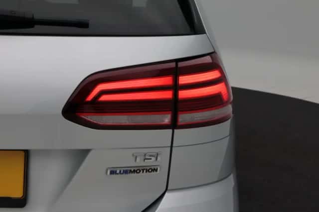 Volkswagen Golf (2018) thumbnail 15