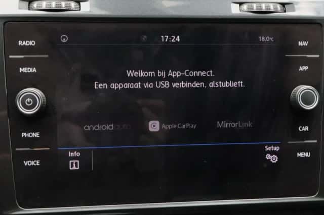 Volkswagen Golf (2018) thumbnail 26