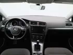 Volkswagen Golf (2018) thumbnail 33