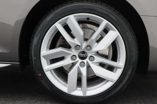 Audi A4 (2019) thumbnail 13