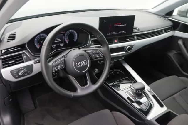 Audi A4 (2019) thumbnail 3