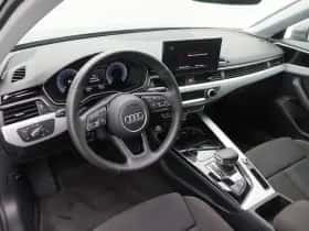 Audi A4 (2019) thumbnail 3