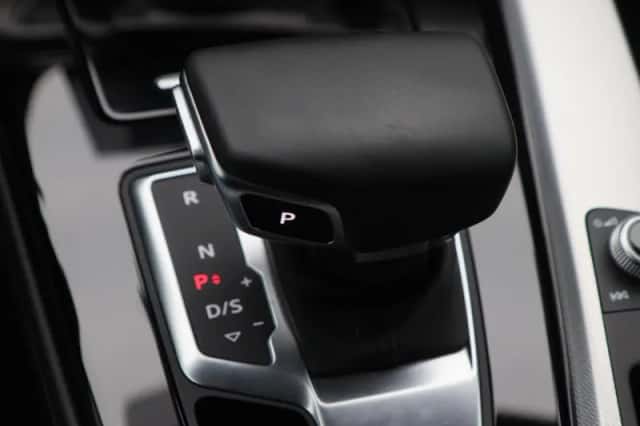 Audi A4 (2019) thumbnail 30