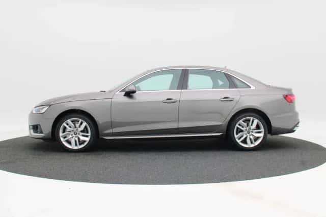 Audi A4 (2019) thumbnail 9
