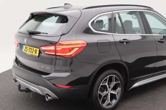 BMW X1 (2019) thumbnail 15
