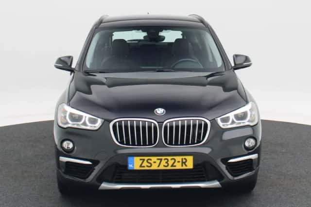 BMW X1 (2019) thumbnail 4