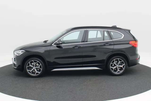 BMW X1 (2019) thumbnail 9