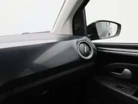 Volkswagen Up! (2023) thumbnail 21