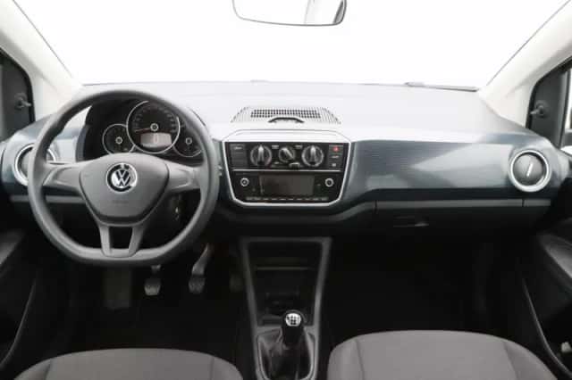 Volkswagen Up! (2023) thumbnail 24