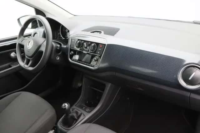 Volkswagen Up! (2023) thumbnail 27