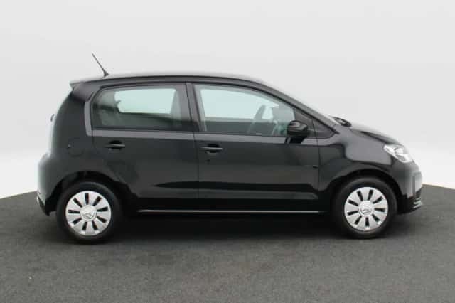 Volkswagen Up! (2023) thumbnail 6