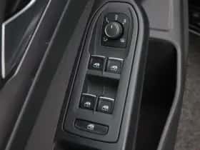 Volkswagen Golf (2020) thumbnail 18