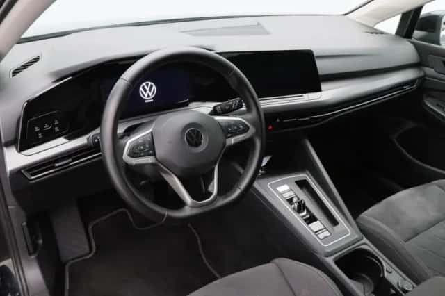 Volkswagen Golf (2020) thumbnail 3