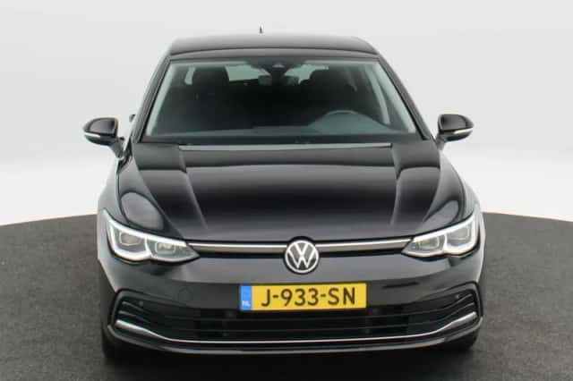 Volkswagen Golf (2020) thumbnail 4