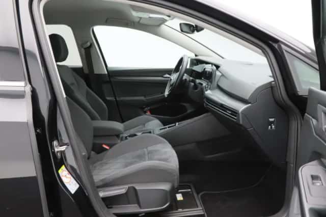 Volkswagen Golf (2020) thumbnail 36