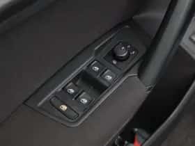 Volkswagen Tiguan (2019) thumbnail 22