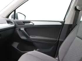 Volkswagen Tiguan (2019) thumbnail 32