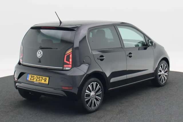 Volkswagen Up! (2019) thumbnail 2