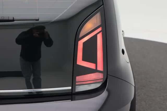 Volkswagen Up! (2019) thumbnail 14