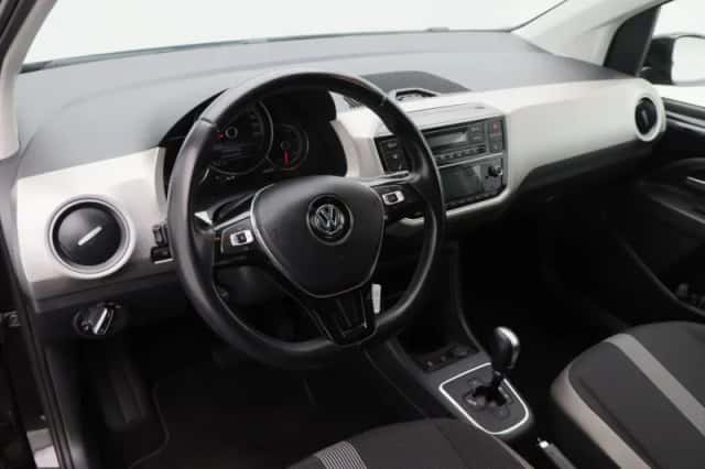 Volkswagen Up! (2019) thumbnail 3