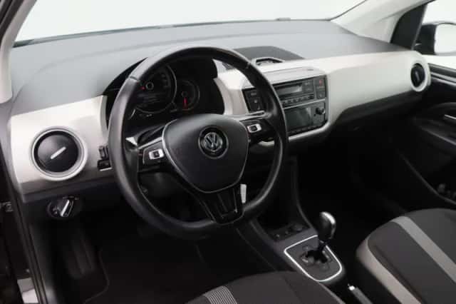 Volkswagen Up! (2019) thumbnail 3