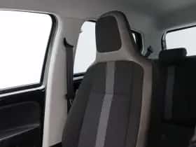 Volkswagen Up! (2019) thumbnail 25