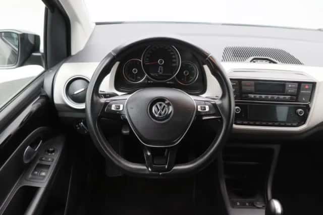 Volkswagen Up! (2019) thumbnail 27