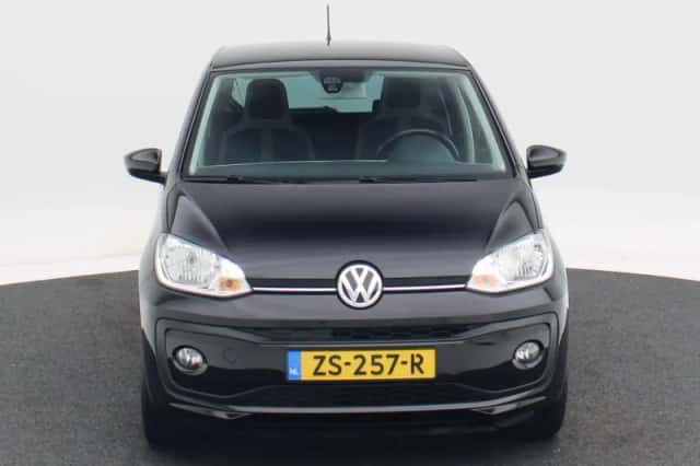 Volkswagen Up! (2019) thumbnail 4