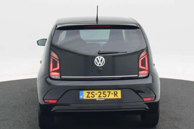 Volkswagen Up! (2019) thumbnail 6